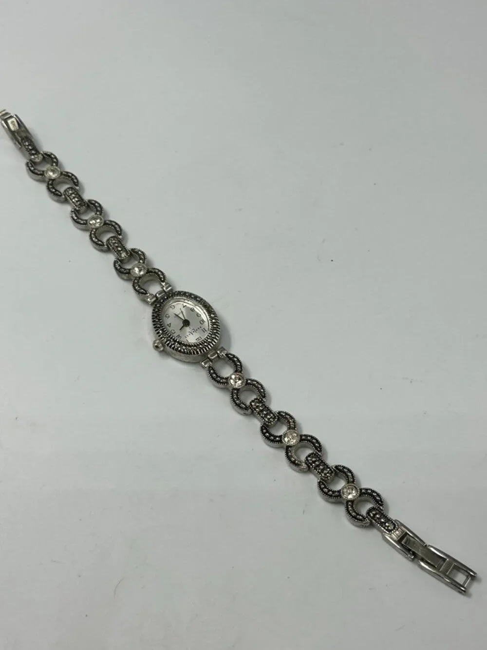 LA Express Watch Women Silver Tone Open Link Rhinestone Band New Battery 7.75